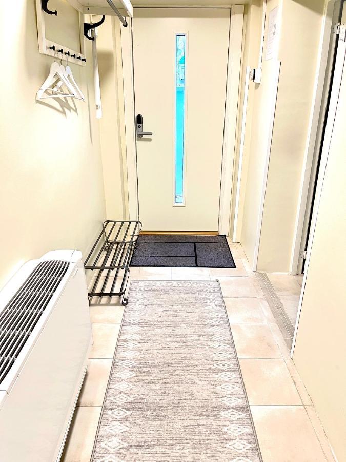 3 Rooms With Private Kitchen & Private Bathroom 5B 가블레 외부 사진